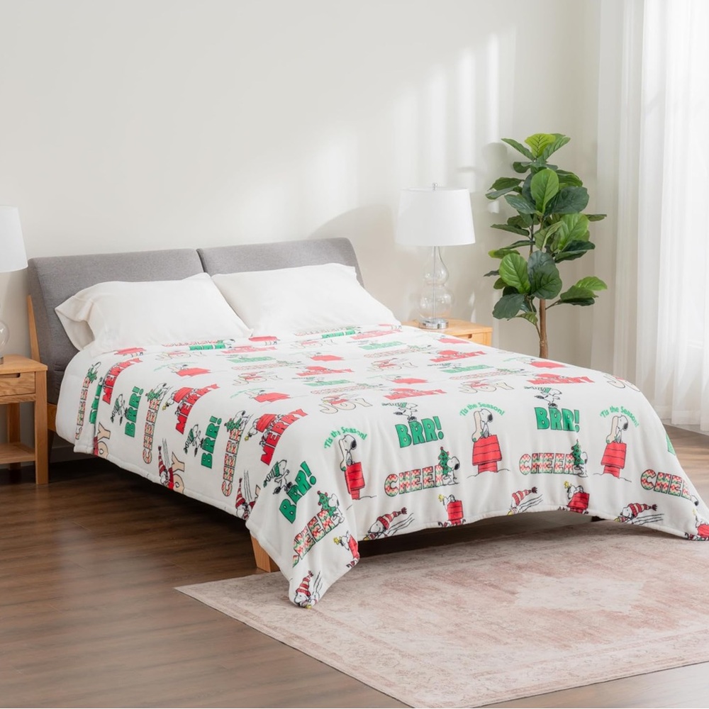 Berkshire Queen Size Peanuts® VelvetLoft® Snoopy Christmas Blanket-90” x 90”